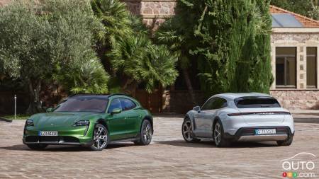 Porsche Taycan Cross Turismo 2022, en vert et en blanc