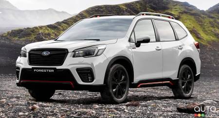 2021 Subaru Forester, three-quarters front