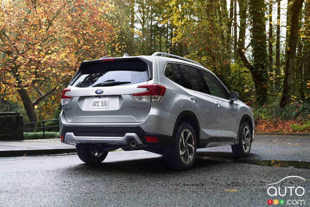 Subaru Forester Touring 2022, trois quarts arrière