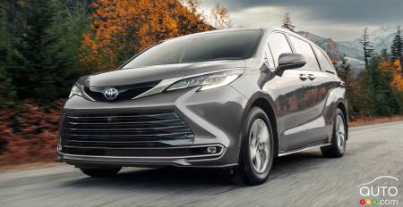 2026 Toyota Sienna in "Heavy Metal' finish