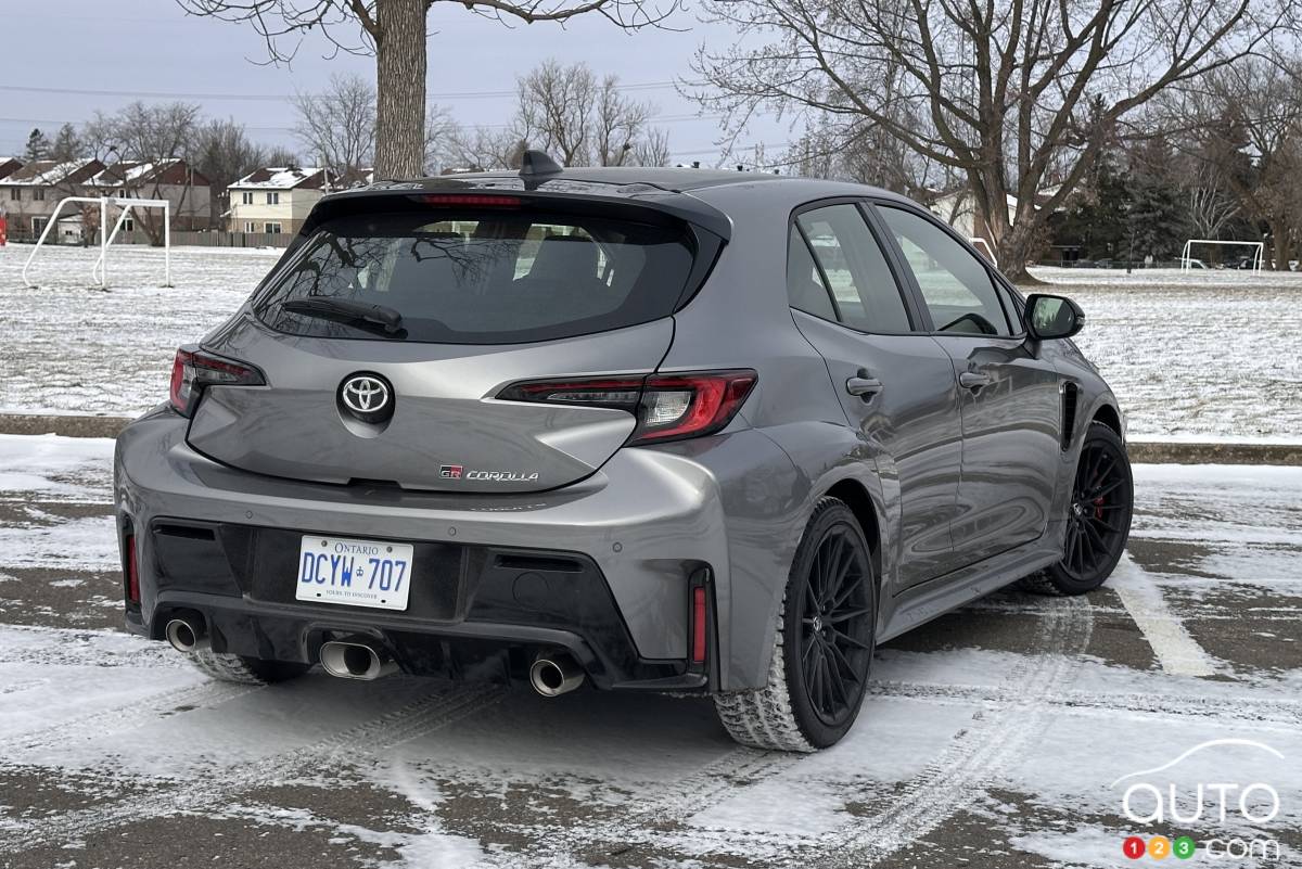 Toyota GR Corolla 2025, trois quarts arrière