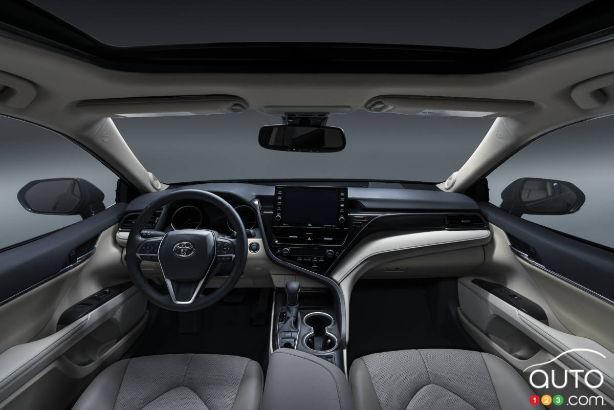 Toyota Camry 2021, intérieur