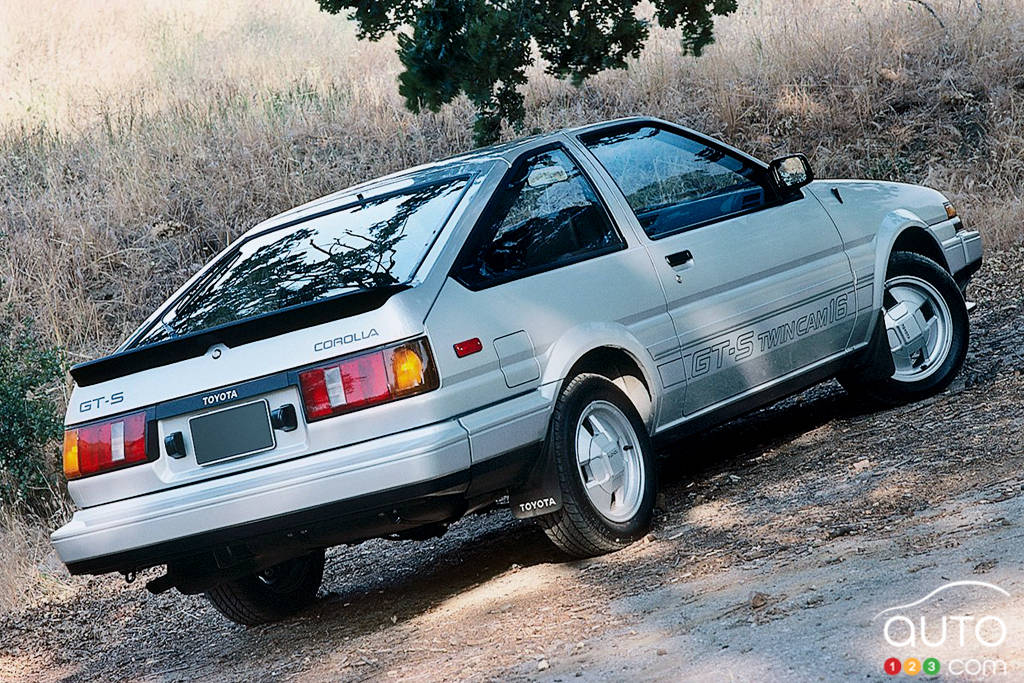 Toyota Corolla GT-S, trois quarts arrière