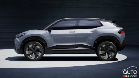 Le concept Toyota Urban (2023), de profil