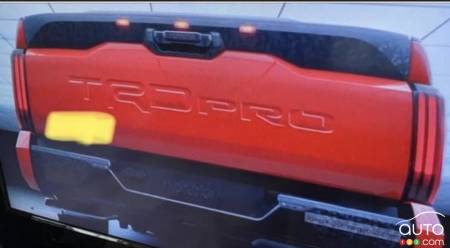 2022 Toyota Tundra, tailgate