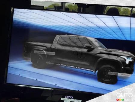 Toyota Tundra 2022, en noir