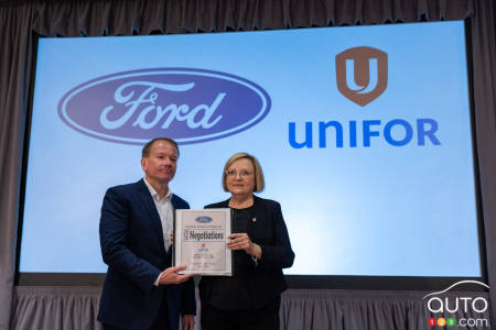 Unifor presenting its negotiating position to Ford