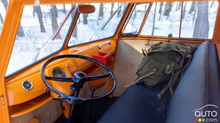 The Volkswagen Half-Track Fox, cabin