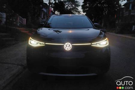 Volkswagen ID.4- Headlights