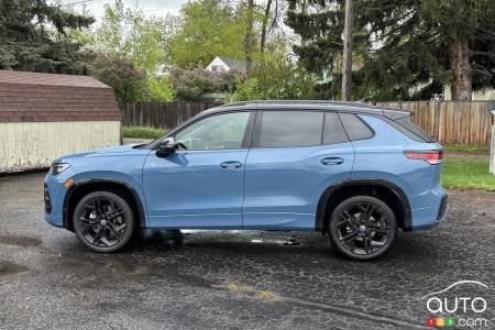 Volkswagen Tiguan 2025, de profil