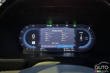 The 2025 Volvo XC90 T8, digital data cluster