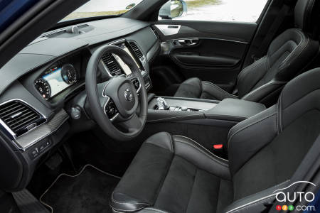 2020 Volvo XC90 T8 R-Design, front row seats