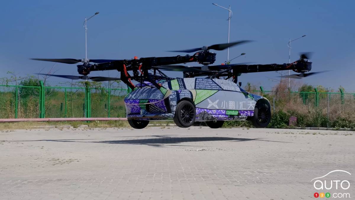 Voiture volante de Xpeng AeroHT - Décollage