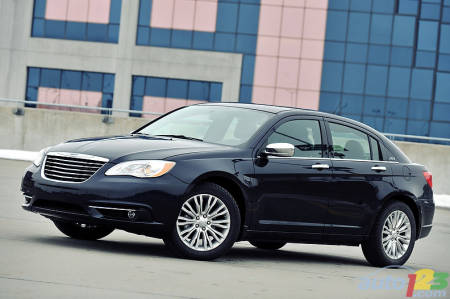 2011 Chrysler 200 Limited review video