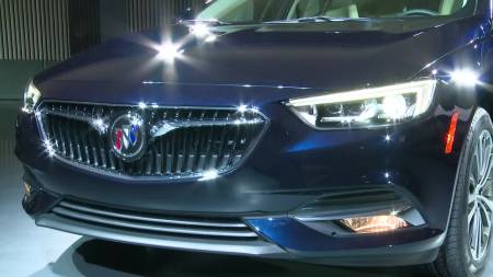 2018 Buick Regal Sportback video