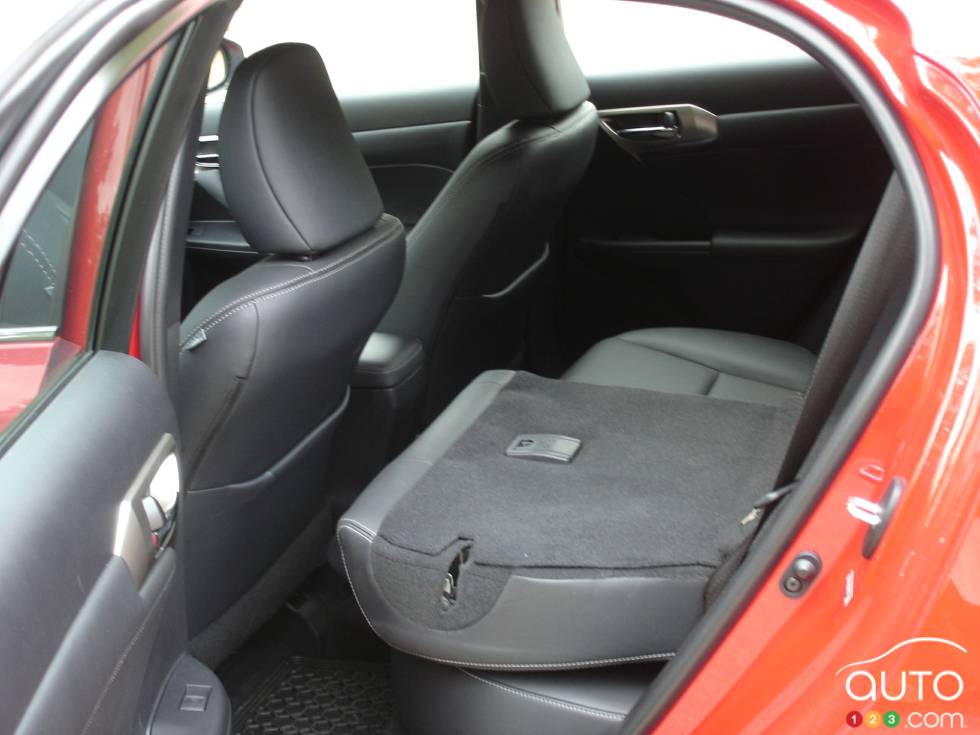 rear seats' configurations