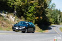 2016 Volkswagen Jetta 1.4 TSI driving