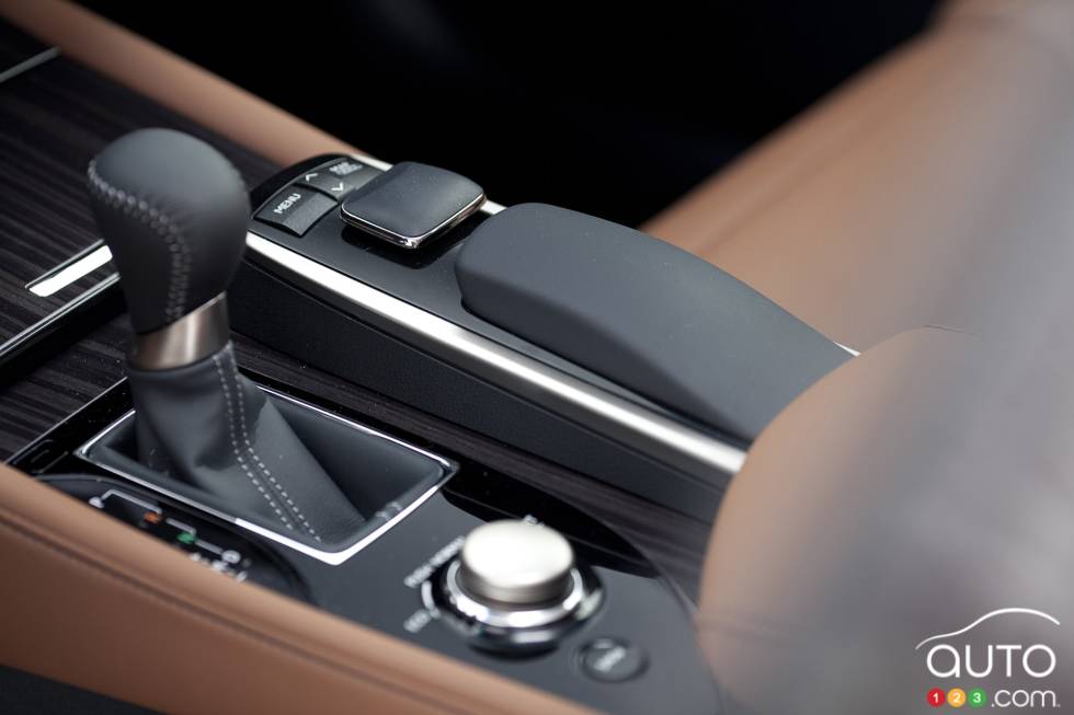 Levier de vitesses et commande Remote Touch