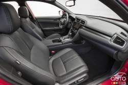 Front seats of the Honda Civic Hatchback