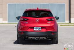 Vue arrière de la Mazda CX-3 2016