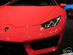 Phare avant de la Lamborghini Huracan LP 580-2 2016