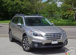 2016 Subaru Outback 2.5i limited front 3/4 view