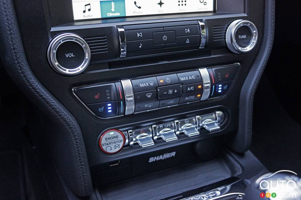 Contrôle du système de climatisation de la Ford Mustang GT 2016