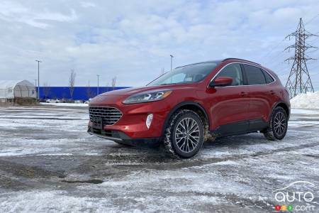 2022 Ford Escape PHEV pictures
