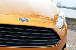 2016 Ford Fiesta SE front grille