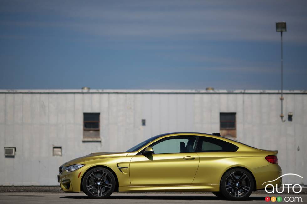 Download 2015 Bmw M4 Coupe Pictures Photo 3 Of 54 Auto123