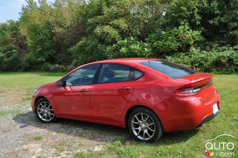 Vue du côté gauche avec les roues braquées