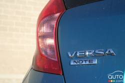 2016 Nissan Versa Note model badge