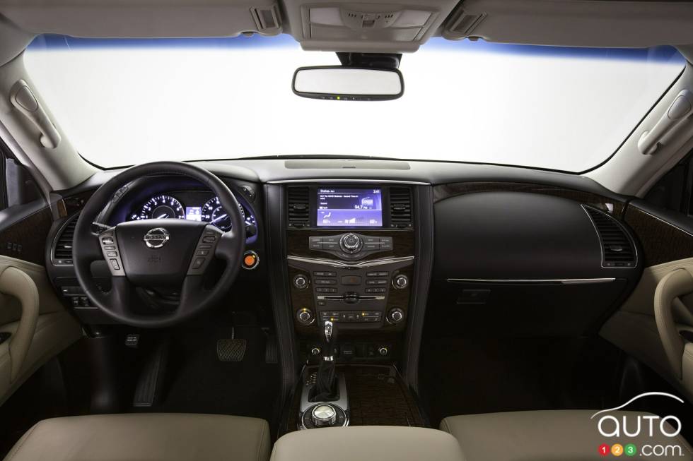 Tableau de bord du Nissan Armada 2017