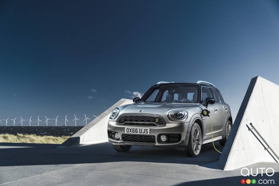 Phare avant de la MINI Cooper S E Countryman ALL4 2017