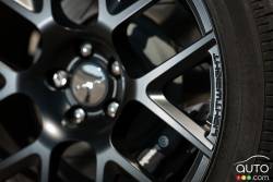 2015 Dodge Challenger RT Scat Pack wheel detail