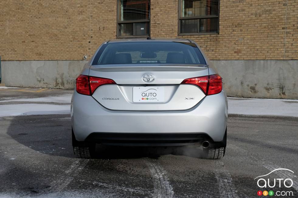 We test drive the new 2019 Toyota Corolla 