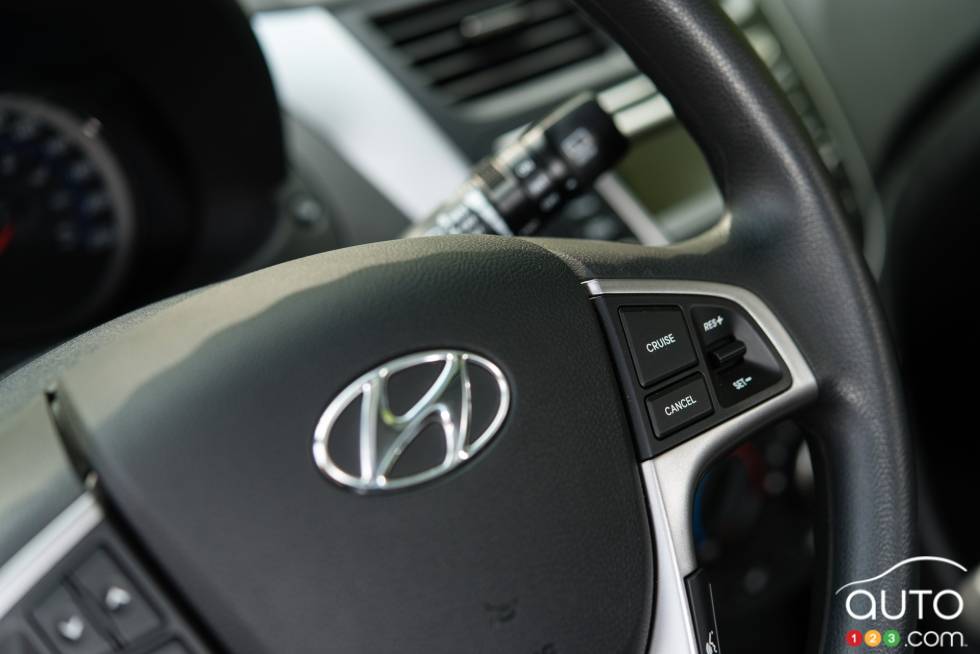 Steering wheel mounted cruise controls