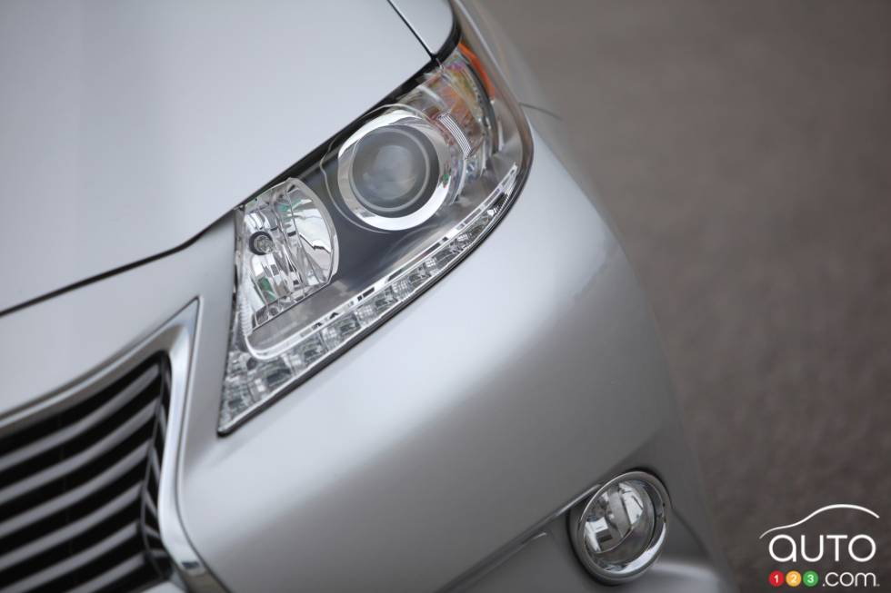 Headlights and LED daytime running lights