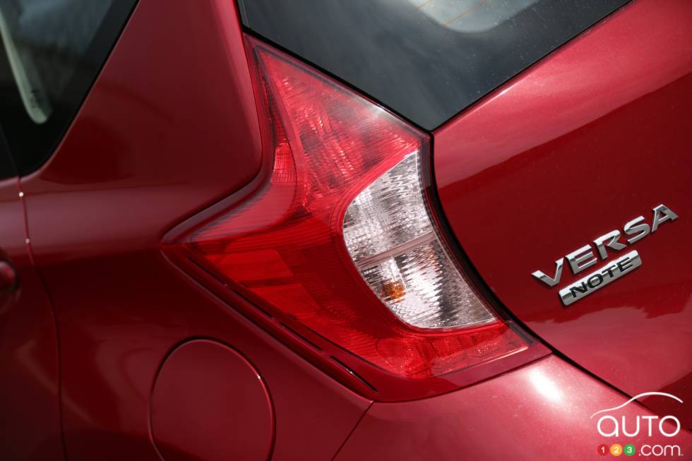 détails des feus arrières