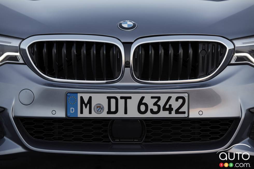 2017 BMW 5 series front grille