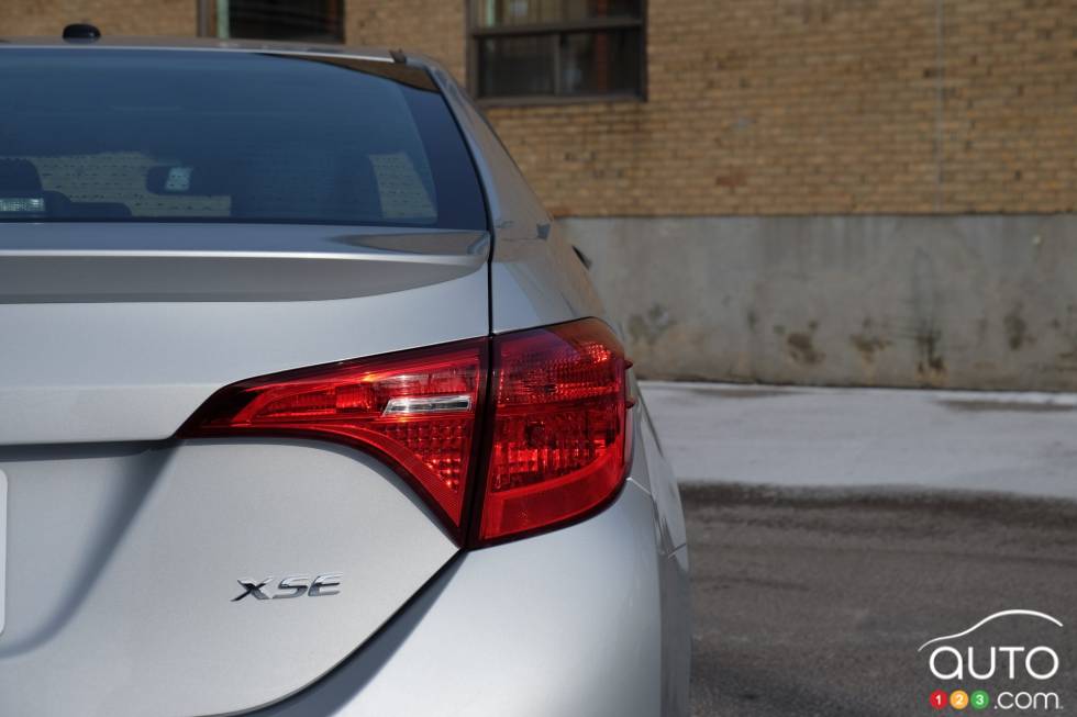 We test drive the new 2019 Toyota Corolla 