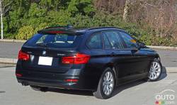 2016 BMW 328i Xdrive Touring rear 3/4 view