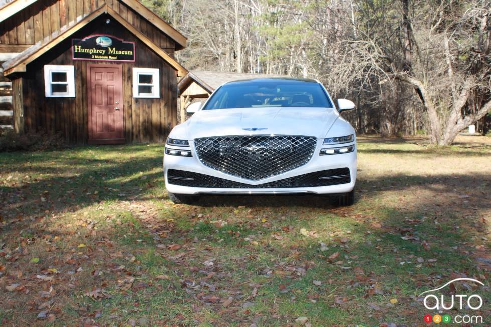 We drive the 2021 Genesis G80