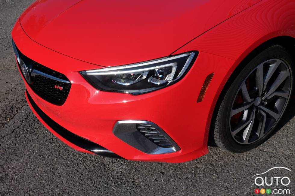 Photos of the 2018 Buick Regal Sportback GS