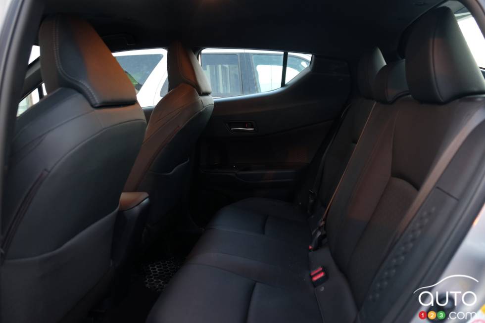 Here is the new 2019 Toyota C-HR