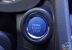 Bouton de démarrage et arrêt du moteur de la Subaru Crosstrek Hybride 2016