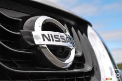 2015 Nissan Murano SL AWD manufacturer badge