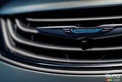 2017 Chrysler Pacifica manufacturer badge