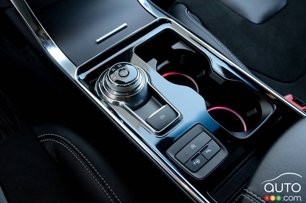 We test drive the 2019 Ford Edge ST 