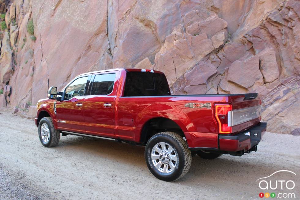 2017 Ford F Series Super Duty rear 3/4 view